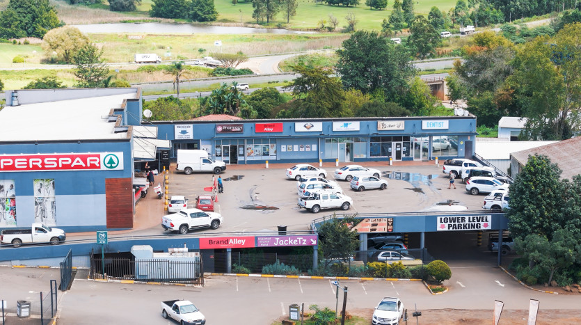 Retail Centre In Howick – Spar Anchor Tenant Property Images