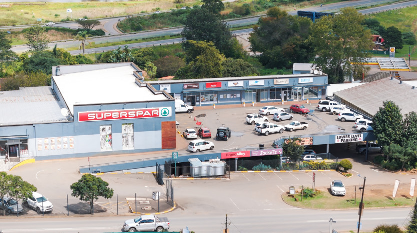 Retail Centre In Howick – Spar Anchor Tenant Property Images