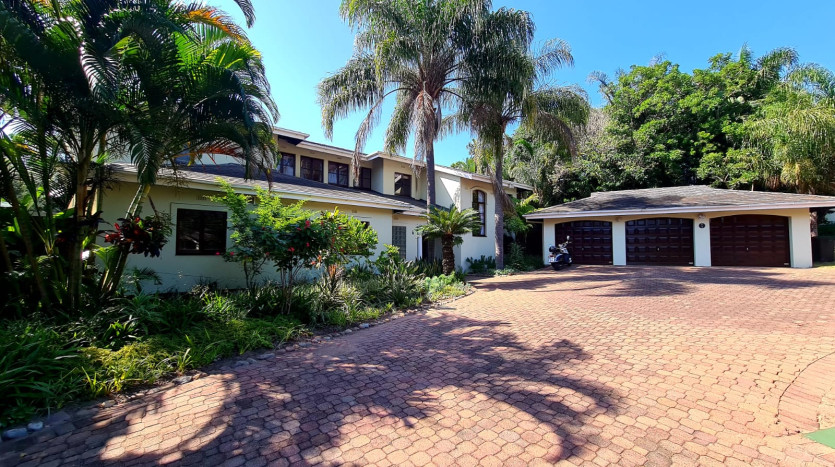 Relaxed Living in Selborne Golf Estate Property Images