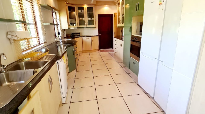 Relaxed Living in Selborne Golf Estate Property Images