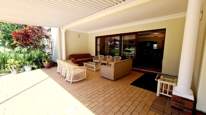 Relaxed Living in Selborne Golf Estate Property Images