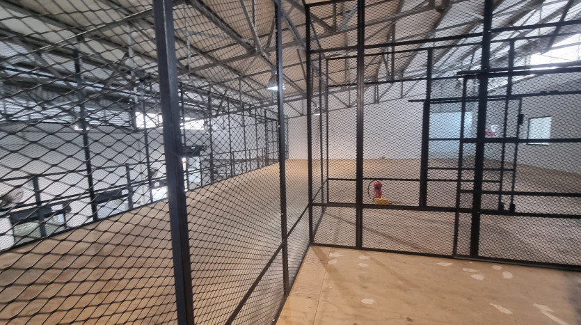 High-End Industrial Unit in Maxmead Property Images