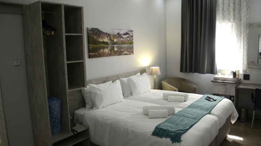 Modern 123 Rooms Convenience Hotel North West Province for Sale By Auction Property Images