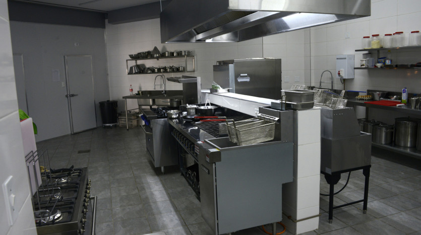 Modern 123 Rooms Convenience Hotel North West Province for Sale By Auction Property Images