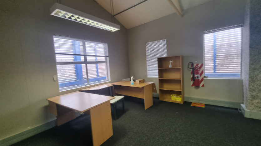 End-User/Investment Retail Property in Pinetown CBD Property Images