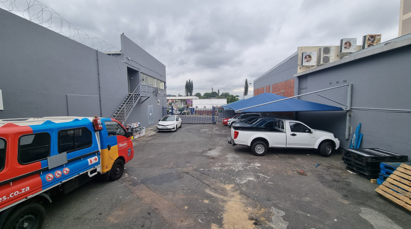 End-User/Investment Retail Property in Pinetown CBD Property Images