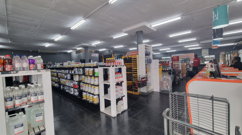 End-User/Investment Retail Property in Pinetown CBD Property Images