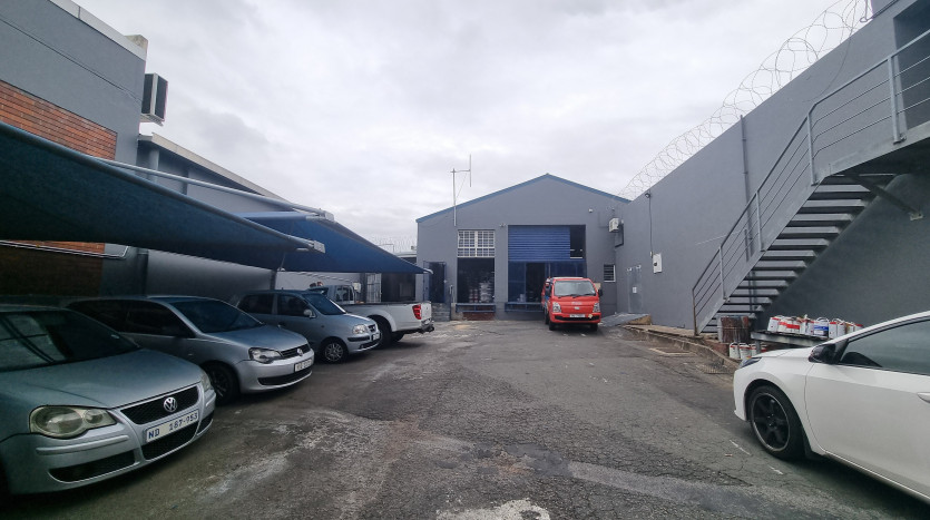 End-User/Investment Retail Property in Pinetown CBD Property Images