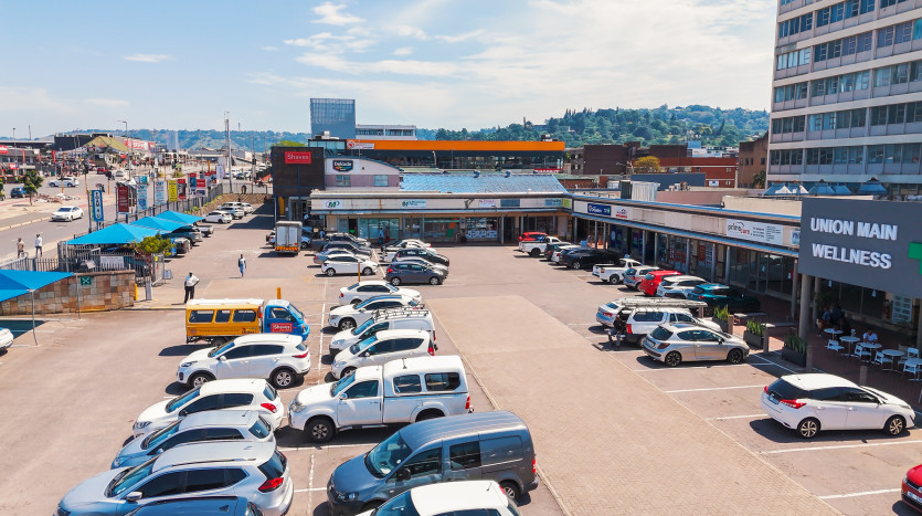Prominent Shopping Centre in the Heart of the Pinetown CBD Property Images