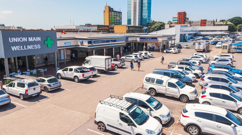 Prominent Shopping Centre in the Heart of the Pinetown CBD Property Images