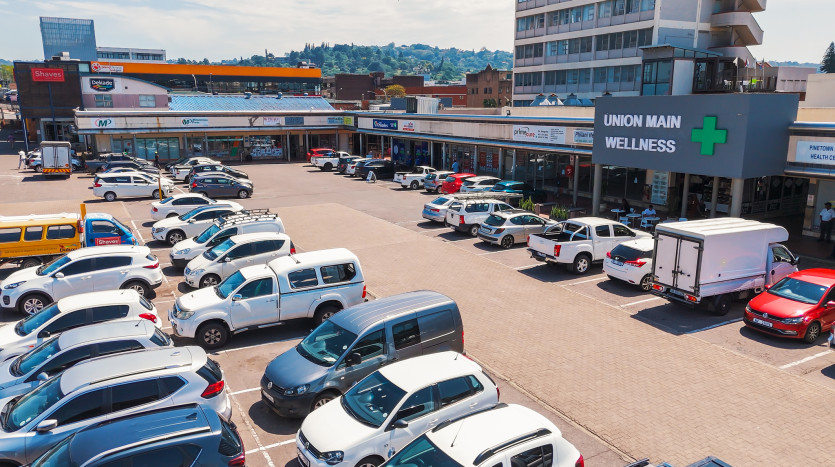 Prominent Shopping Centre in the Heart of the Pinetown CBD Property Images