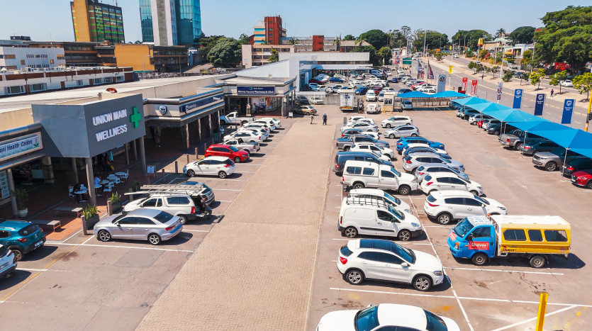 Prominent Shopping Centre in the Heart of the Pinetown CBD Property Images