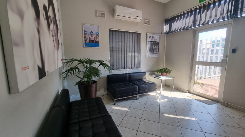 3 Light Industrial Units in Westmead Property Images