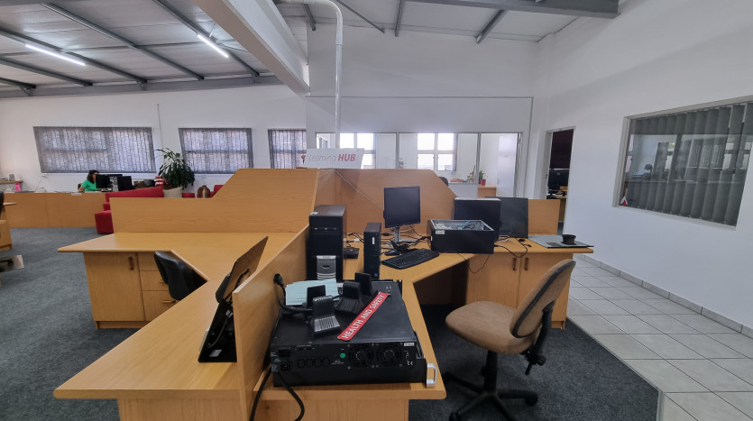 3 Light Industrial Units in Westmead Property Images