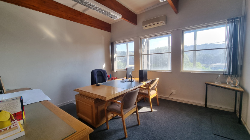 3 Light Industrial Units in Westmead Property Images