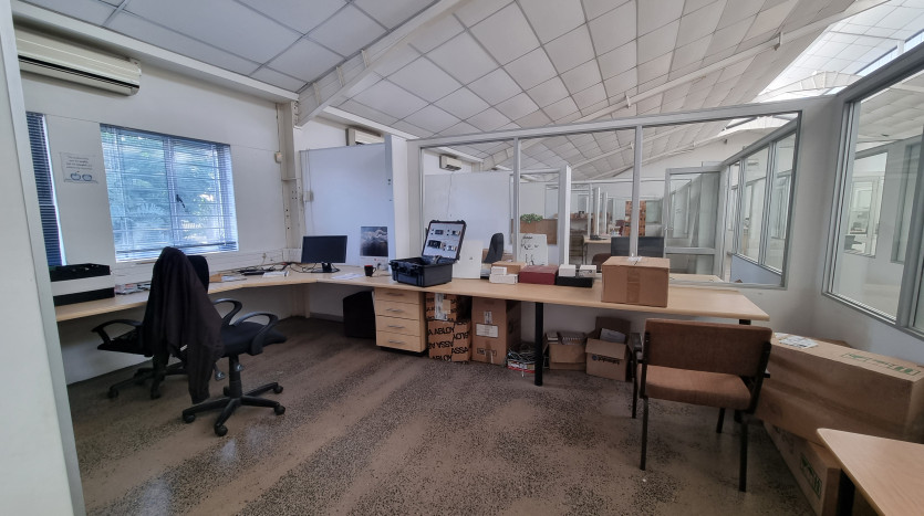 3 Light Industrial Units in Westmead Property Images