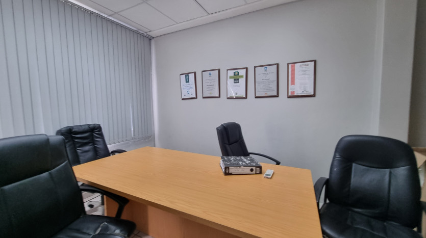 3 Light Industrial Units in Westmead Property Images
