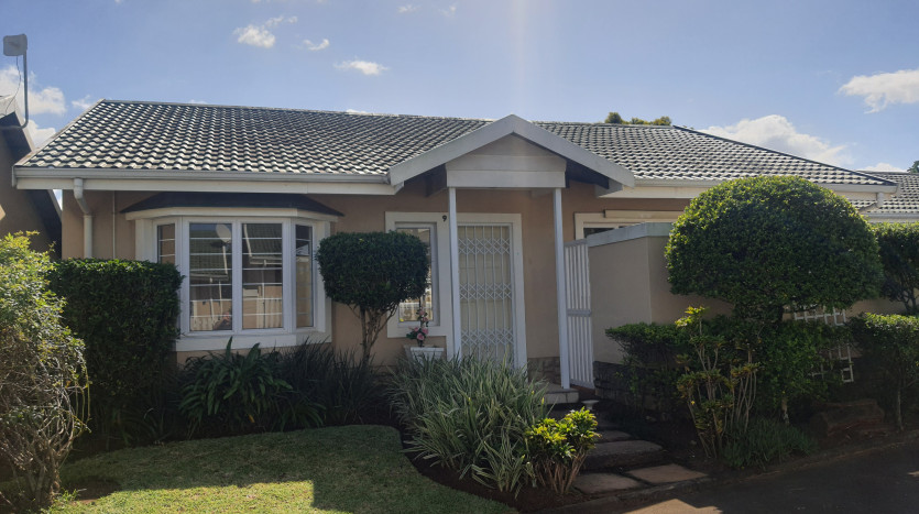 Family Home in Mount Edgecombe Durban Property Images