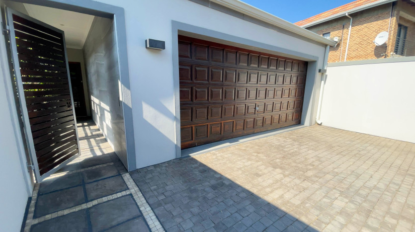3 Bedroom Beachfront Home Durban Bluff Property Images