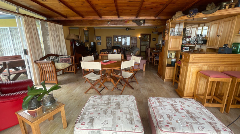 DECEASED ESTATE: Coastal Home with Panoramic Indian Ocean Views Property Images