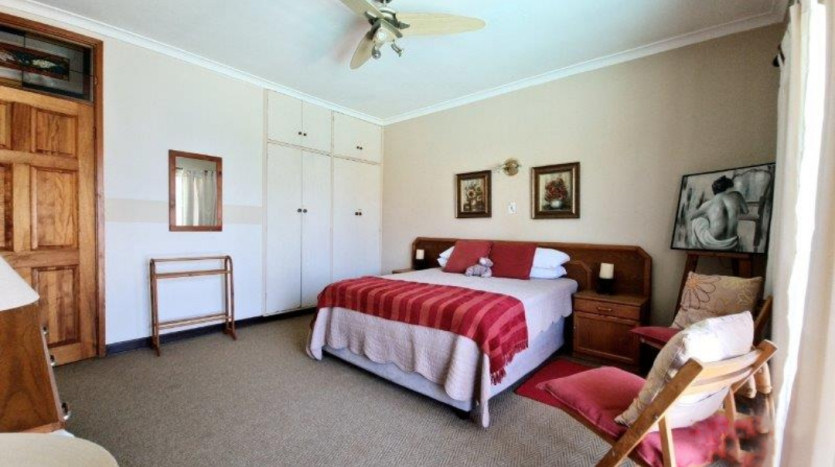 Indian Ocean 3-Bedroom Beachfront Home! Property Images