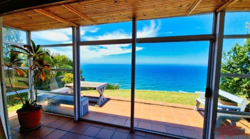 Indian Ocean 3-Bedroom Beachfront Home! Property Images