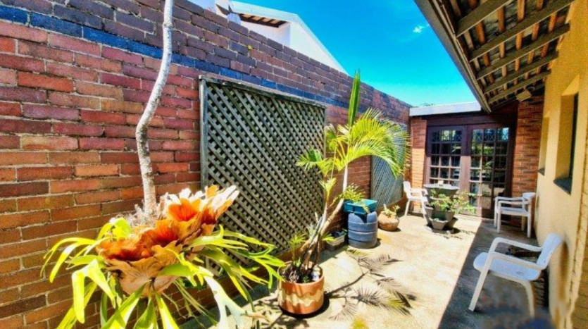 Indian Ocean 3-Bedroom Beachfront Home! Property Images