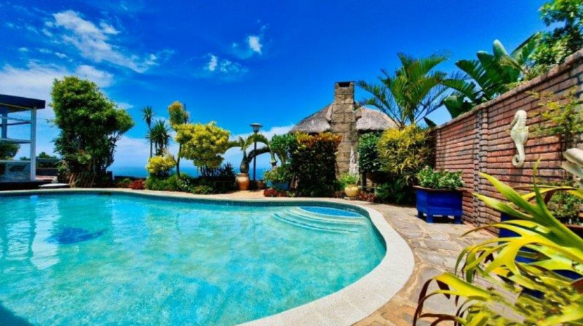 Indian Ocean 3-Bedroom Beachfront Home! Property Images