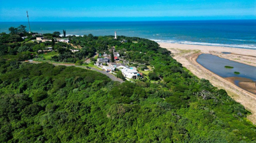 Premier 6-Bedroom Indian Ocean Home on Tugela Mouth, KZN Property Images