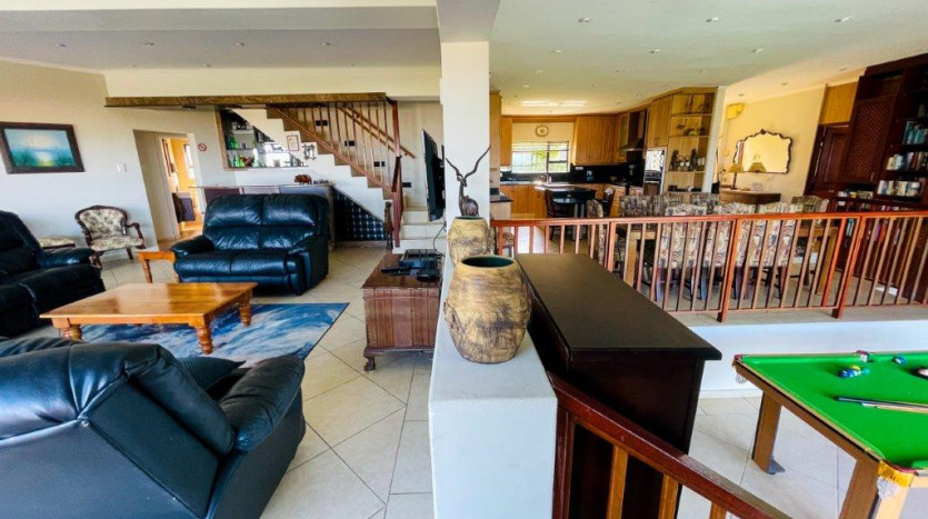 Premier 6-Bedroom Indian Ocean Home on Tugela Mouth, KZN Property Images
