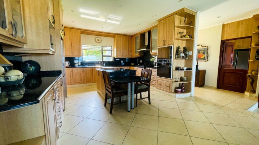 Premier 6-Bedroom Indian Ocean Home on Tugela Mouth, KZN Property Images