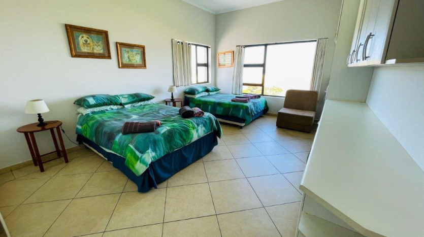 Premier 6-Bedroom Indian Ocean Home on Tugela Mouth, KZN Property Images