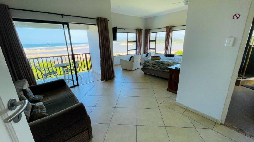 Premier 6-Bedroom Indian Ocean Home on Tugela Mouth, KZN Property Images