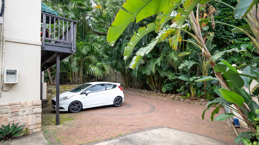 Extra Large Family Home Durban Property Images