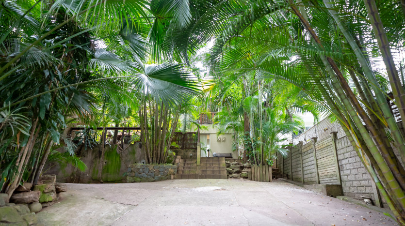 Extra Large Family Home Durban Property Images