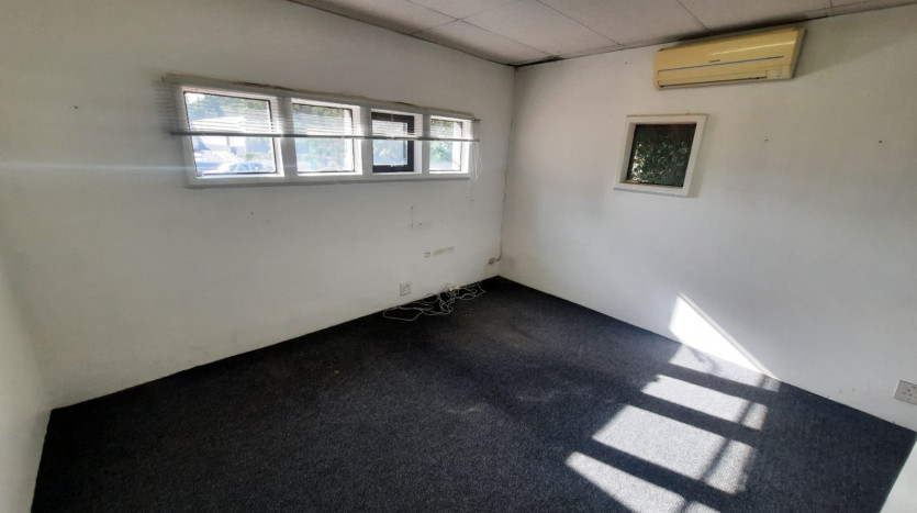 Investment Retail and Service Shops in Prominent Position in Pinetown Property Images
