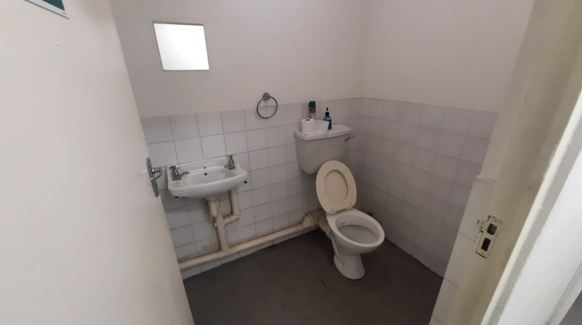 Investment Retail and Service Shops in Prominent Position in Pinetown Property Images