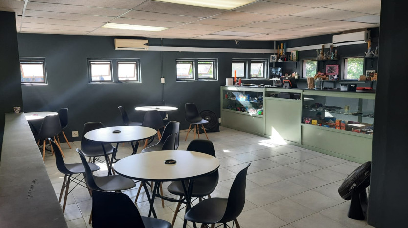 Investment Retail and Service Shops in Prominent Position in Pinetown Property Images