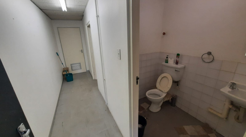Investment Retail and Service Shops in Prominent Position in Pinetown Property Images