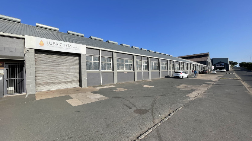 Prime Location: 7 x Industrial Units ± 2km from The Durban Port Property Images