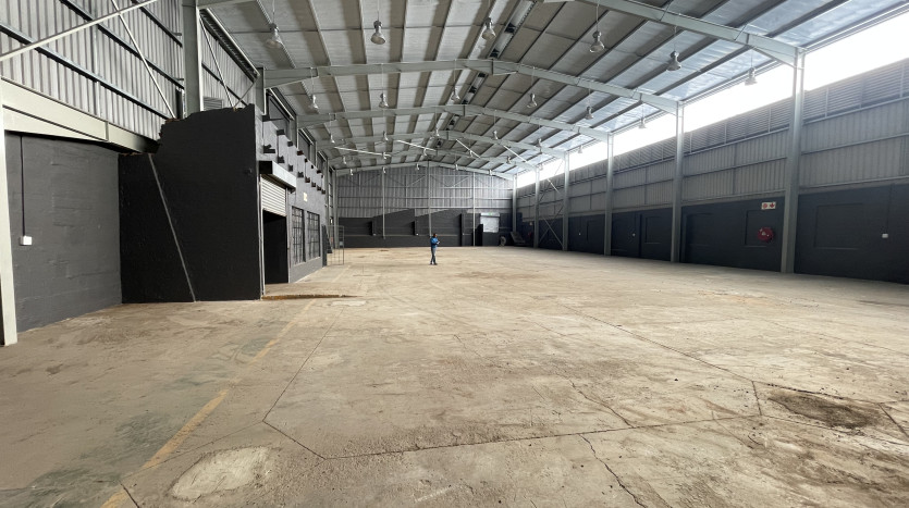 Prime Location: 7 x Industrial Units ± 2km from The Durban Port Property Images