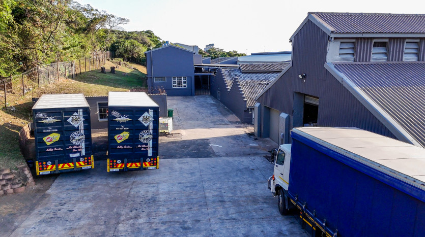 Prime Location: 7 x Industrial Units ± 2km from The Durban Port Property Images