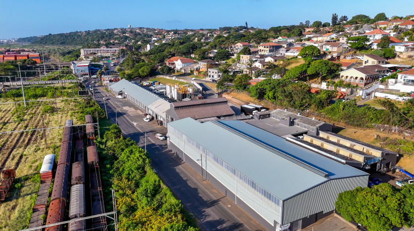Prime Location: 7 x Industrial Units ± 2km from The Durban Port Property Images