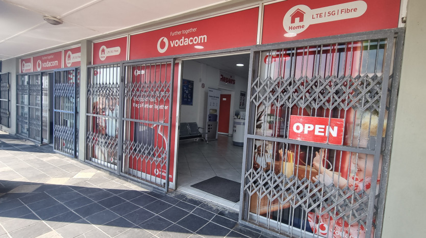 Mixed Use Commercial Property Positioned Adjacent To Oribi Plaza Shopping Centre Property Images