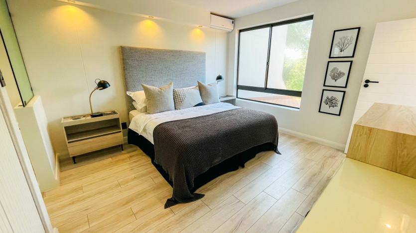 Indian Ocean Umhlanga Rocks Apartment Property Images