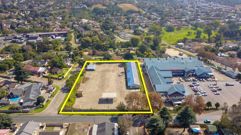 Development Land Bordering Shopping Centre Northcliff, Johannesburg Property Lead Image