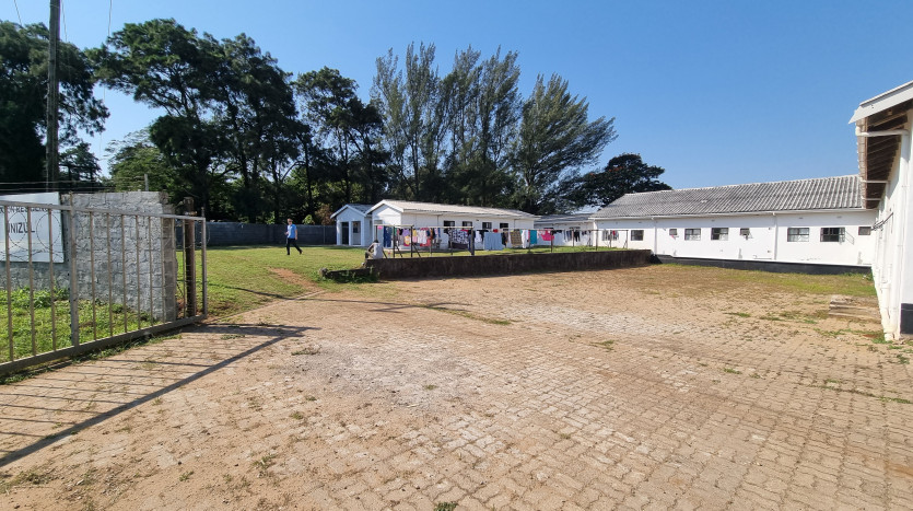 Investment Opportunity Currently Utilised As Student Accommodation Property Images