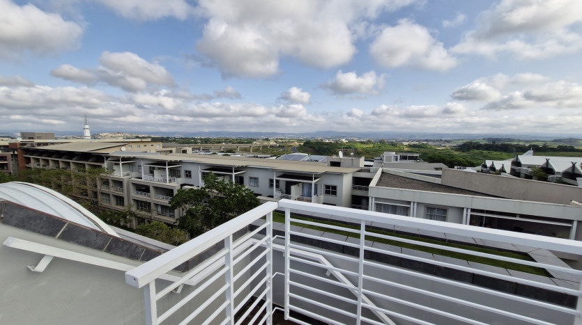 Modern 2 Bed Loft Apartment in Umhlanga Ridge Property Images