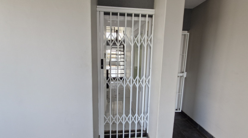Modern 2 Bed Loft Apartment in Umhlanga Ridge Property Images