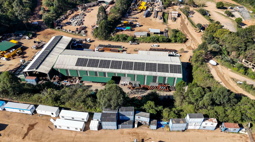 Large Track of Land with Multiple Warehouses Business Park & Conservancy Zoning, Durban. Property Images